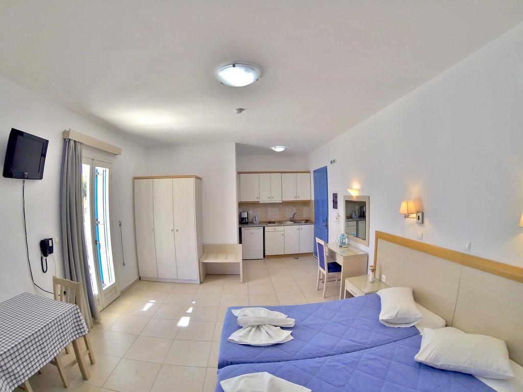 Dream Island Hotel Livádia Szoba fotó